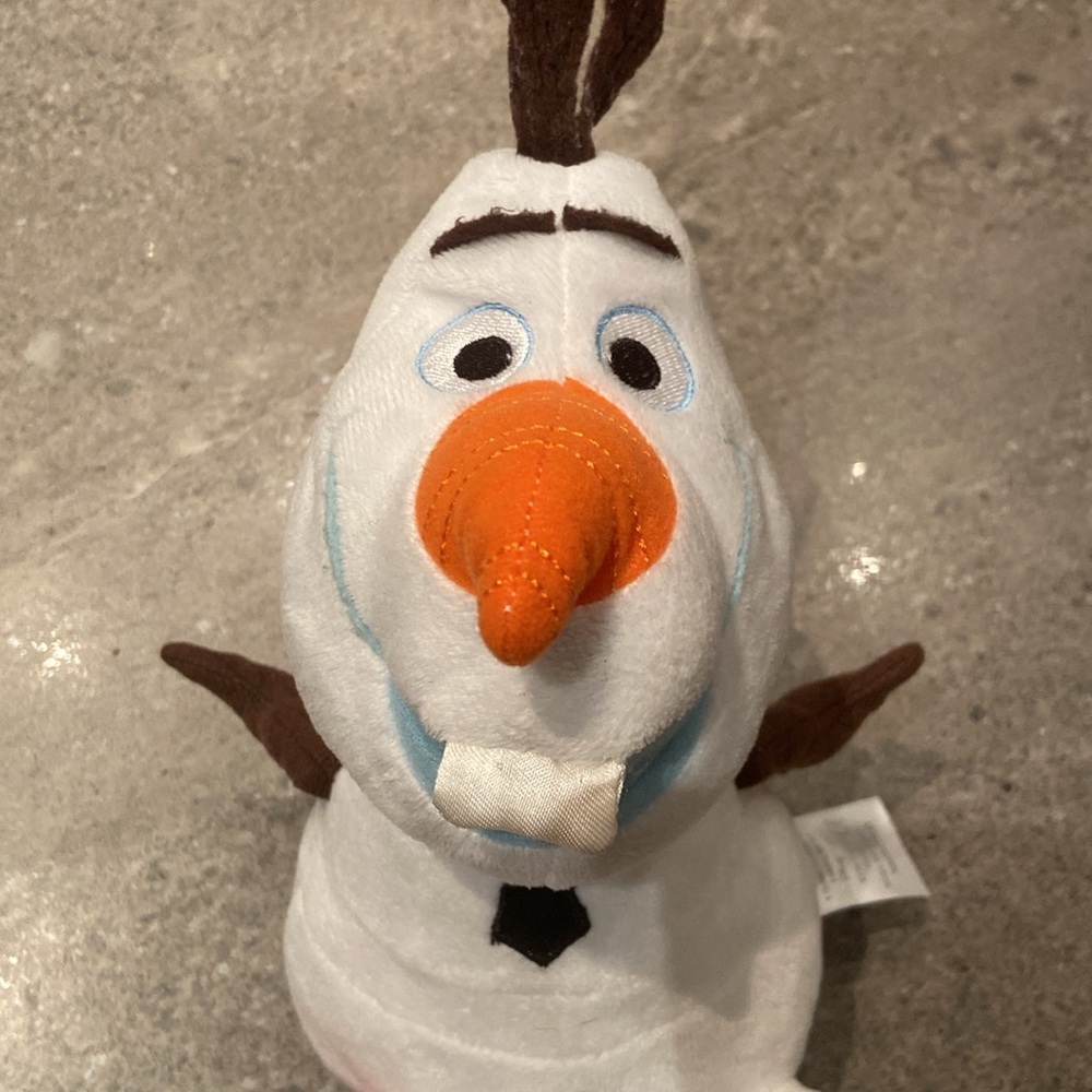 🍭❄️⛄️ Authentic original Disney parks Frozen Olaf plush